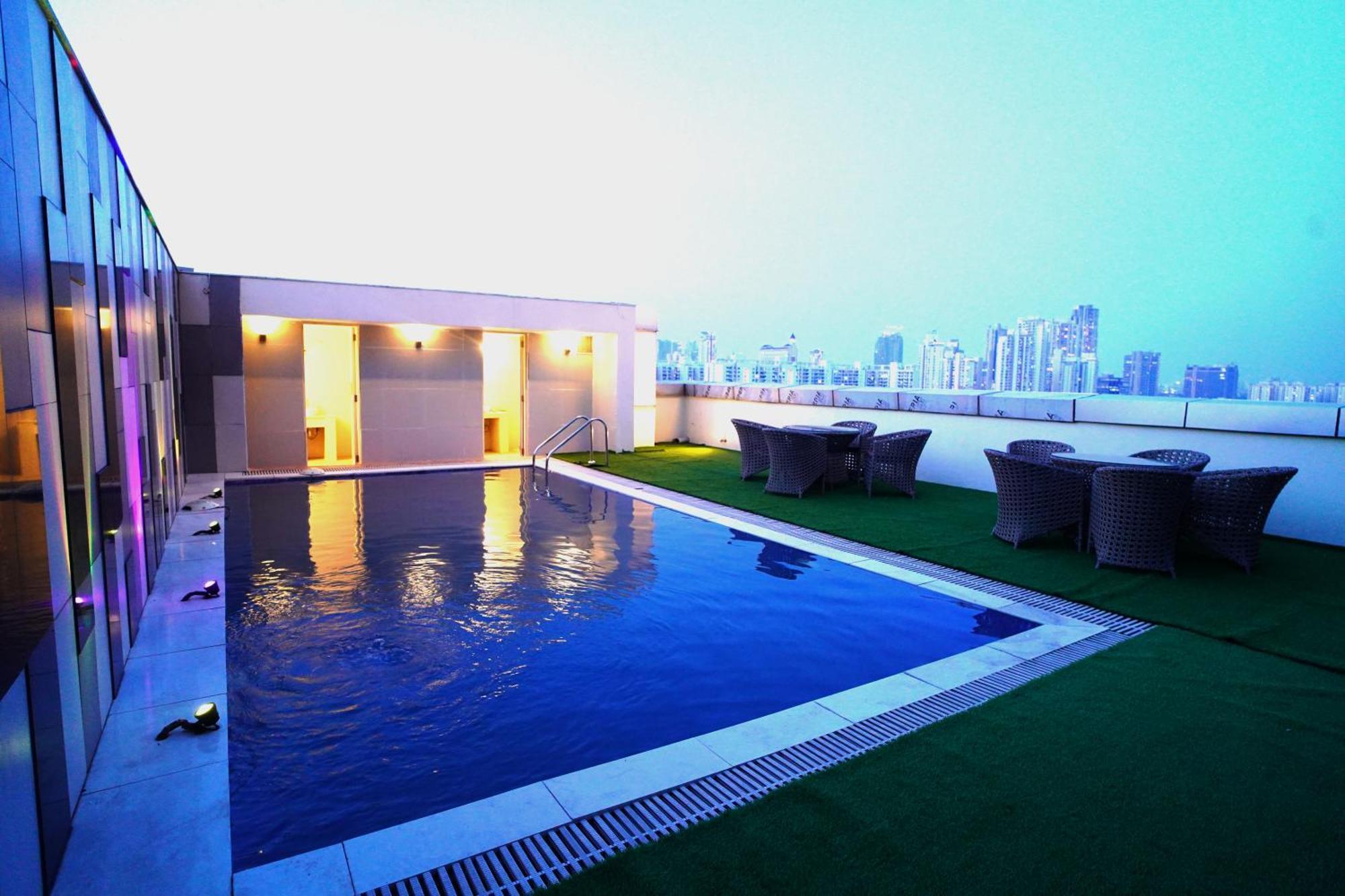 Hotel Sakura Gold غورغاون المظهر الخارجي الصورة