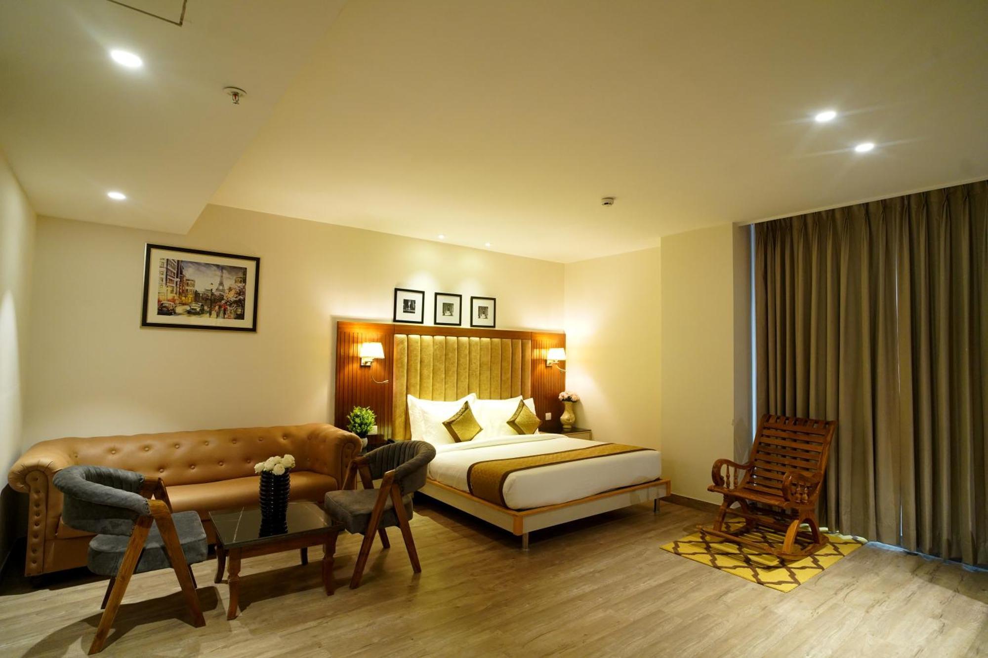 Hotel Sakura Gold غورغاون المظهر الخارجي الصورة