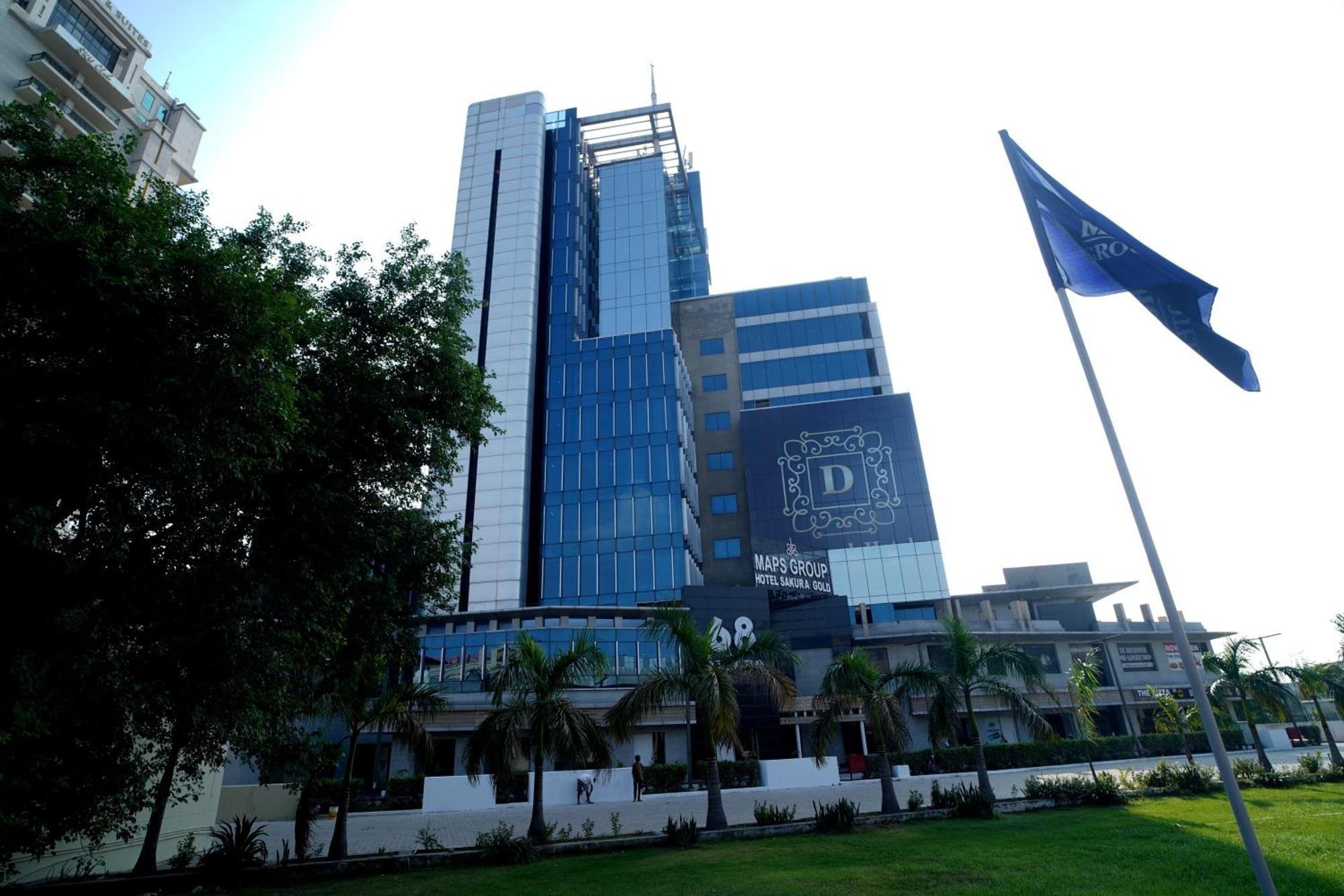 Hotel Sakura Gold غورغاون المظهر الخارجي الصورة