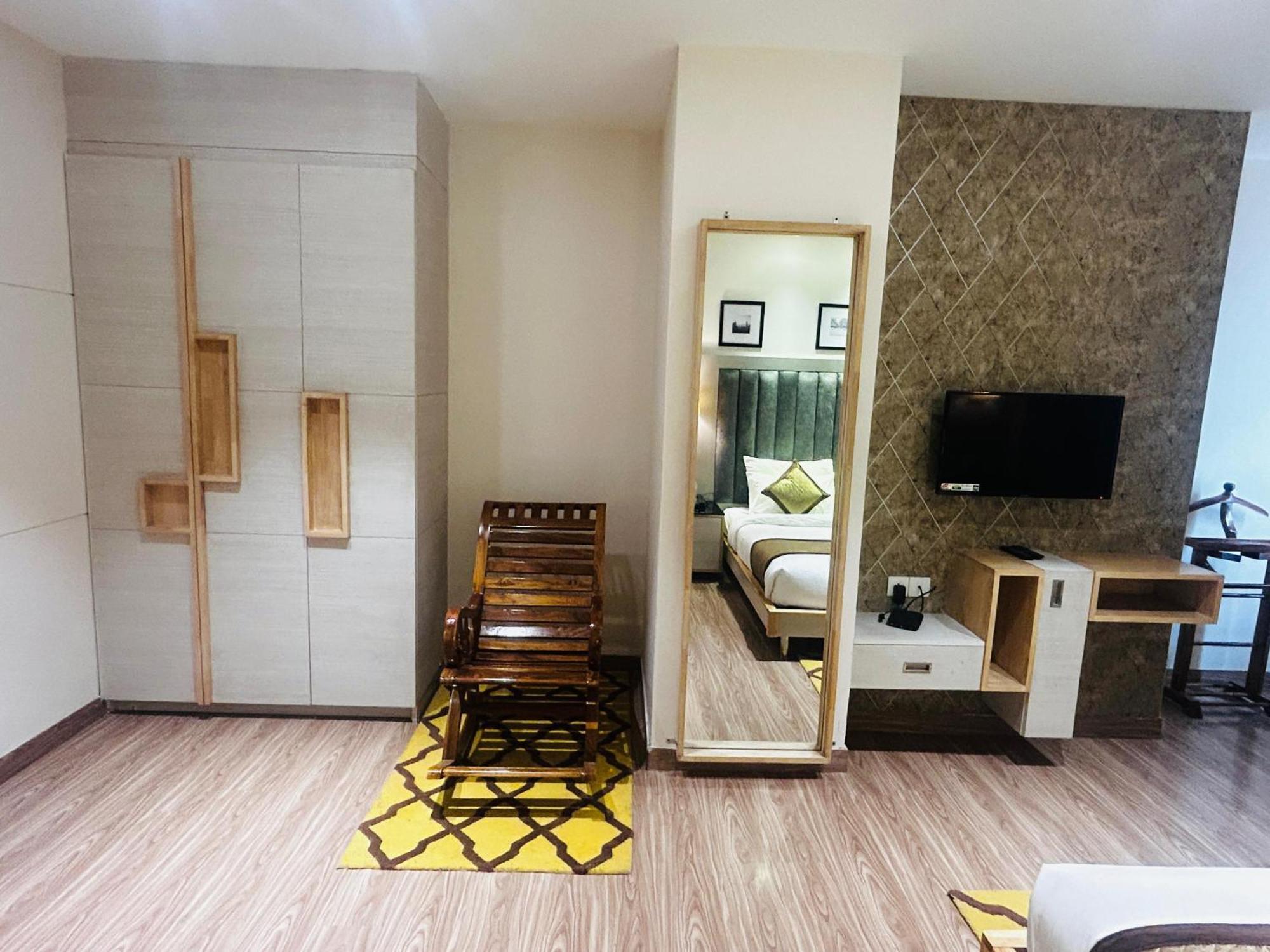 Hotel Sakura Gold غورغاون المظهر الخارجي الصورة